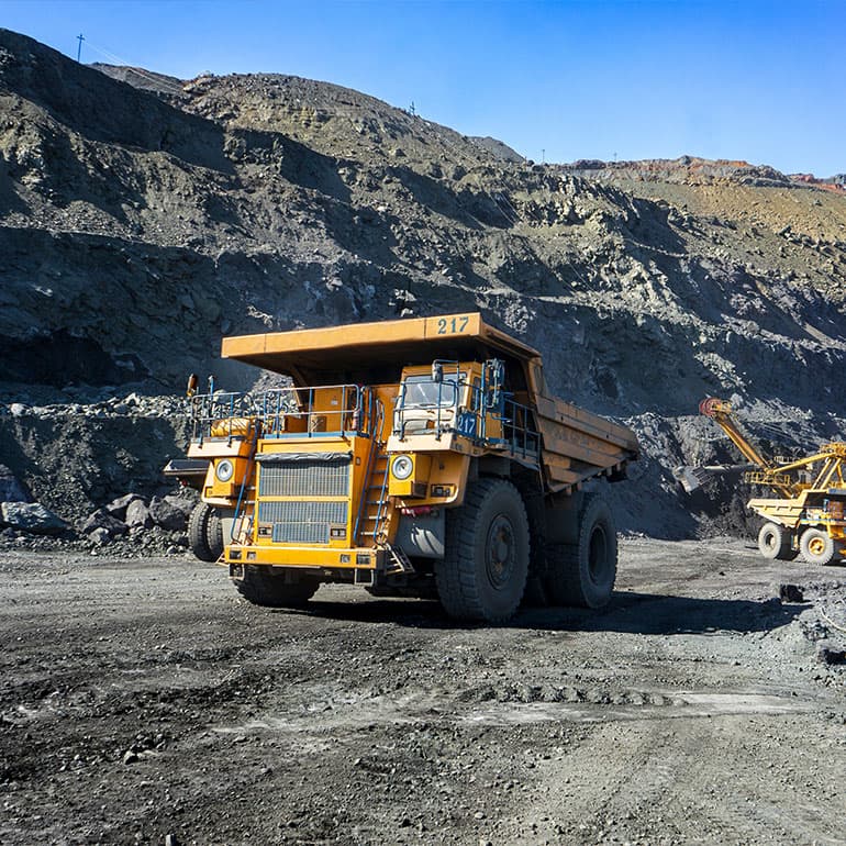 Lubricantes Mobil ideales para tu maquinaria minera.jpg