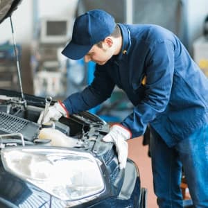 Repuestos - Cómo y cuándo realizar el cambio de una pieza en su auto.webp