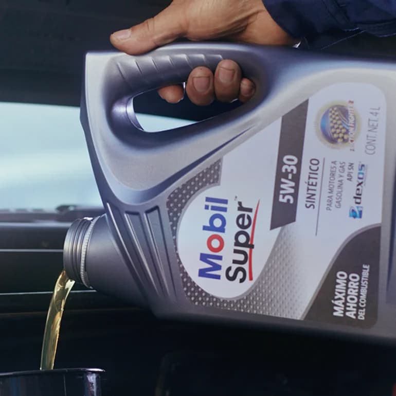 Conoce cómo funciona el sistema de lubricación de un vehículo.webp