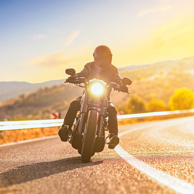 El fuerte calor del verano puede afectar el rendimiento de tu motocicleta